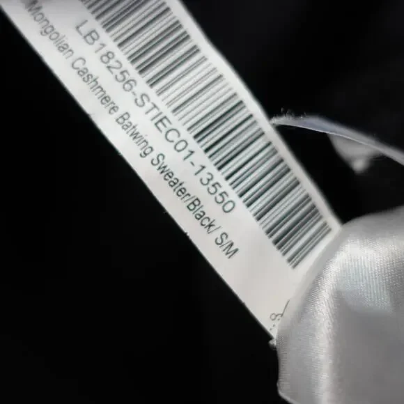 EUC Quince Women’s Mongolian Cashmere Batwing Sweater Black Sm/Med Relaxed Fit - Picture 8 of 9